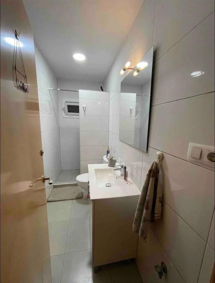 Cozy Room Next To El Prat Airport Эль-Прат-де-Льобрегат Экстерьер фото